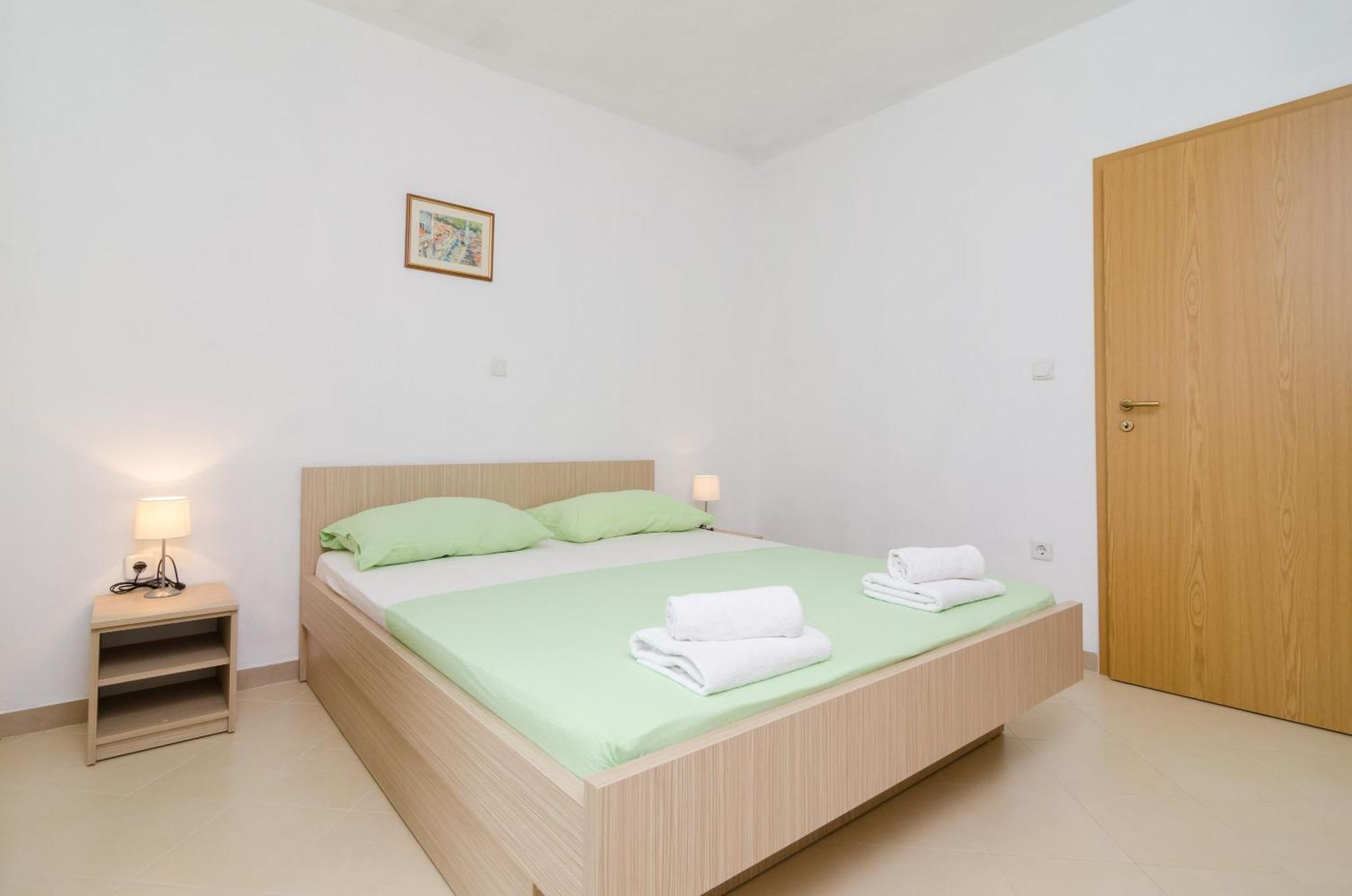 Apartments Feral Saplunara Chambre photo